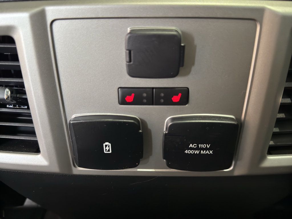 Used 2019 Ford F150 Lariat w/ Equipment Group 502A Luxury AWD/4WD image 13