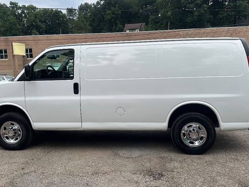 Used 2008 Chevrolet Express 2500 RWD image 4