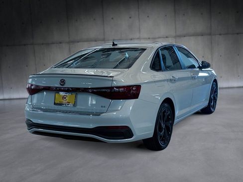 New 2026 Volkswagen Jetta SE FWD image 5