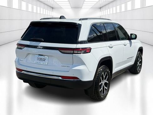 Used 2024 Jeep Grand Cherokee Limited w/ Luxury Tech Group II AWD/4WD image 5