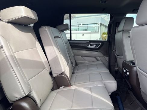 Used 2021 GMC Yukon XL SLT w/ SLT Luxury Package image 35