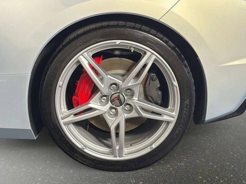 Used 2021 Chevrolet Corvette Stingray Premium Cpe w/ Z51 Performance Package RWD image 14