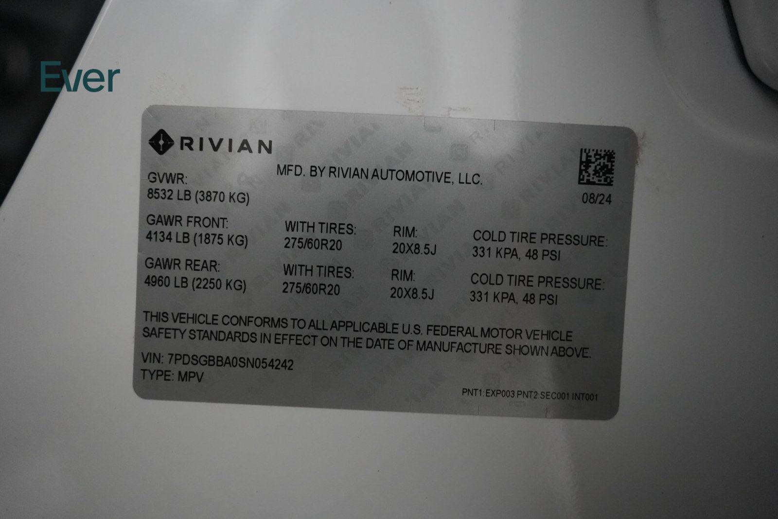 Used 2025 Rivian R1S Adventure Dual AWD/4WD image 32