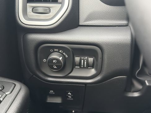 New 2026 RAM 1500 Big Horn AWD/4WD image 13