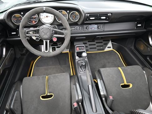 Used 1995 Porsche 911 Carrera image 6