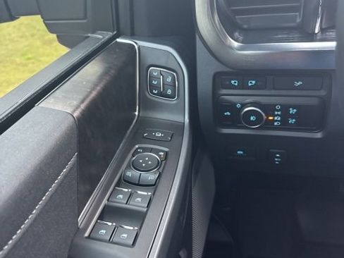 Used 2023 Ford F250 Lariat w/ Lariat Ultimate Package image 19