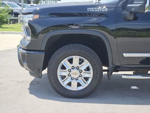 Used 2024 Chevrolet Silverado 2500 High Country w/ Technology Package AWD/4WD image 10