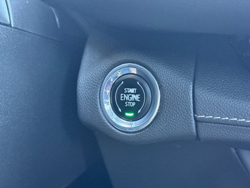 Used 2022 Buick Envision Essence w/ Sport Touring Package FWD image 25