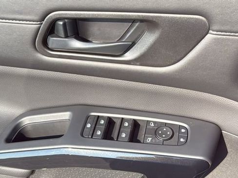 New 2025 Nissan Pathfinder SV image 22