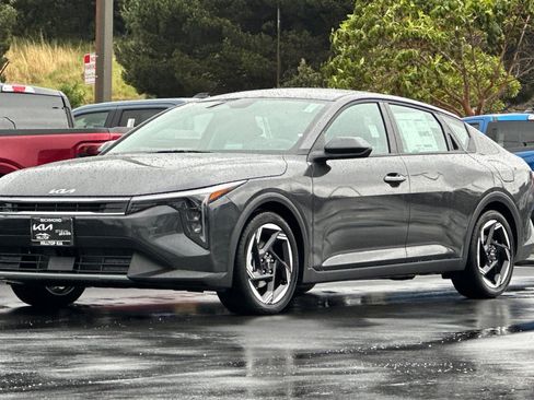 New 2026 Kia K4 EX image 8