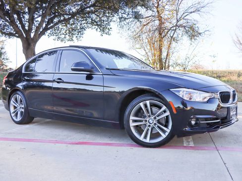 Used 2018 BMW 330i Sedan image 1