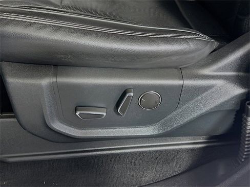 Used 2019 Ford F350 Lariat w/ Lariat Ultimate Package image 9