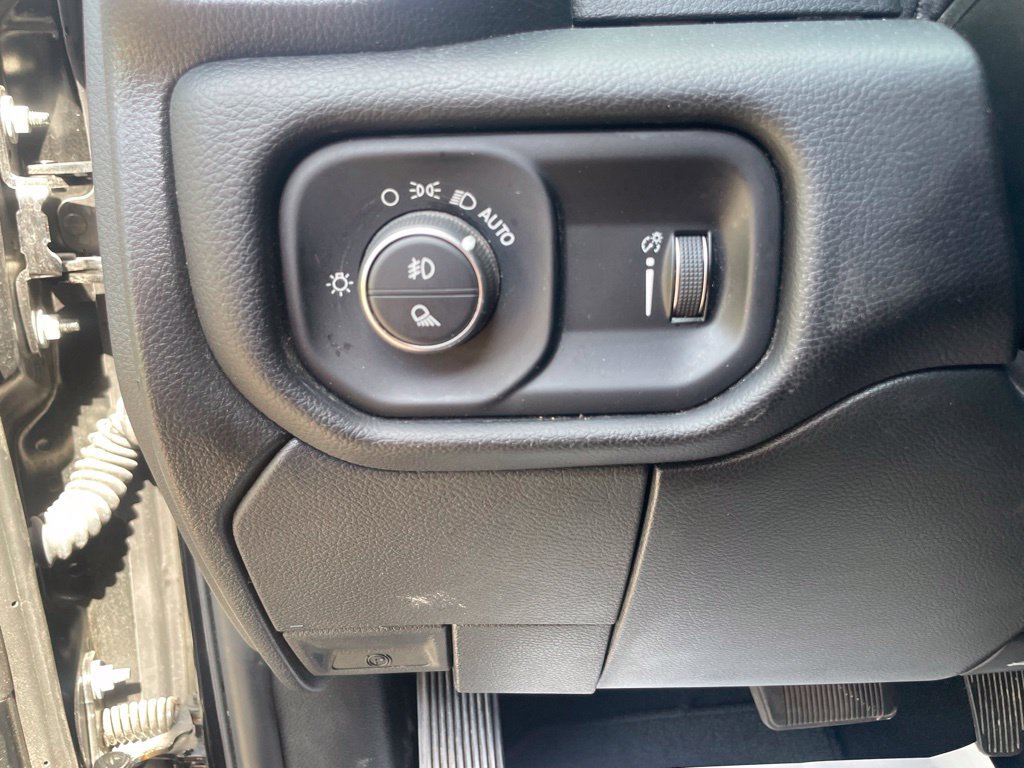 Used 2024 RAM 2500 Big Horn AWD/4WD image 18