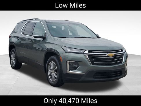 Used 2023 Chevrolet Traverse LT w/ LPO, Floor Liner Package AWD/4WD image 2