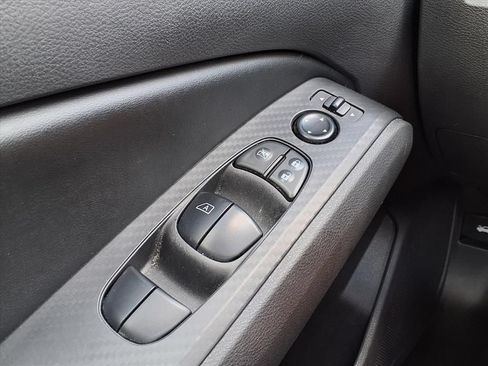 Used 2024 Nissan Altima 2.5 SV FWD image 30
