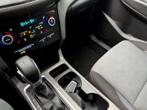 Used 2019 Ford Escape SE image 52