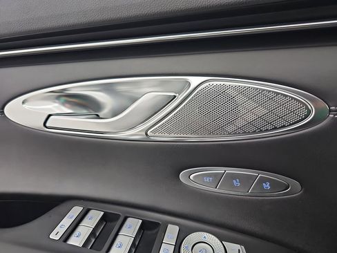 Used 2023 Genesis GV70 2.5T w/ Select Package image 44