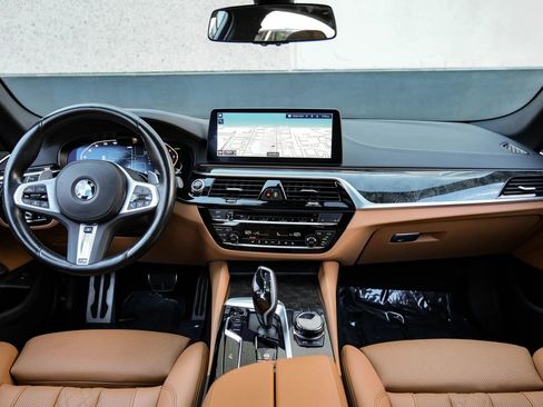 Used 2023 BMW 540i xDrive w/ Executive Package image 23