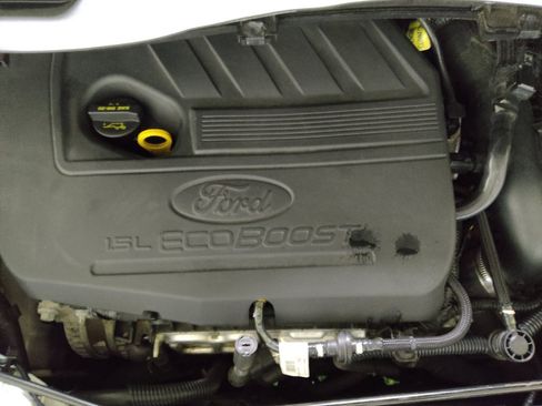 Used 2017 Ford Escape SE w/ Equipment Group 201A AWD/4WD image 30