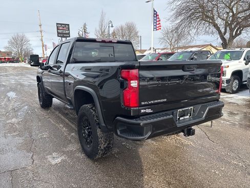 Used 2024 Chevrolet Silverado 2500 ZR2 w/ Technology Package image 7