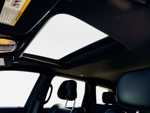 Used 2020 Jeep Grand Cherokee Limited X image 20