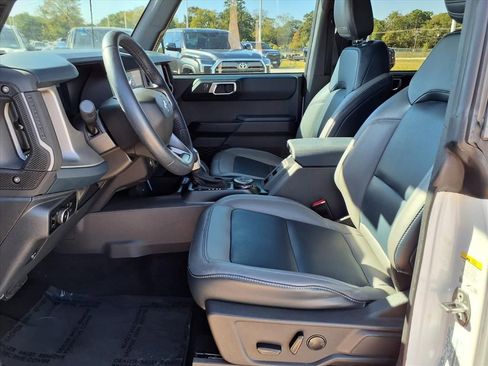Used 2024 Ford Bronco Outer Banks image 17