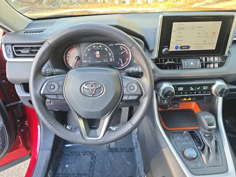 Used 2024 Toyota RAV4 Adventure image 15