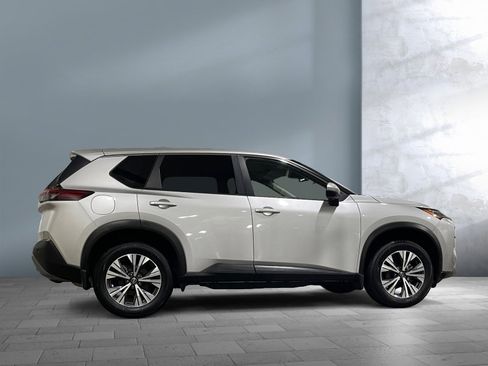 Used 2022 Nissan Rogue SV AWD/4WD image 7