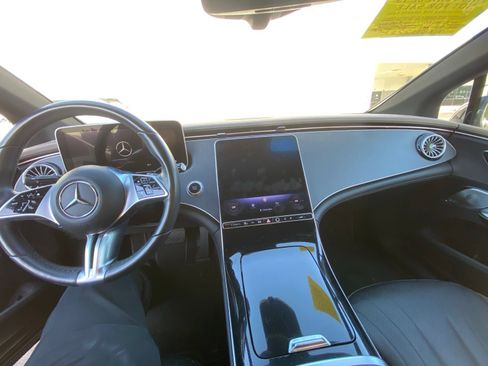 Used 2023 Mercedes-Benz EQE 500 4MATIC Sedan image 9