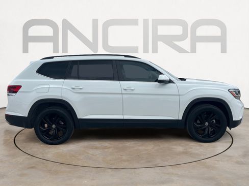 Used 2023 Volkswagen Atlas SE w/ Black Wheel Package image 11