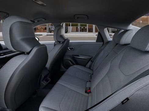 Used 2025 Kia K4 EX image 18