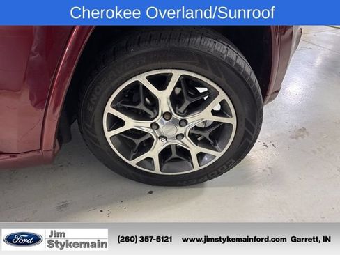 Used 2019 Jeep Grand Cherokee Overland AWD/4WD image 29