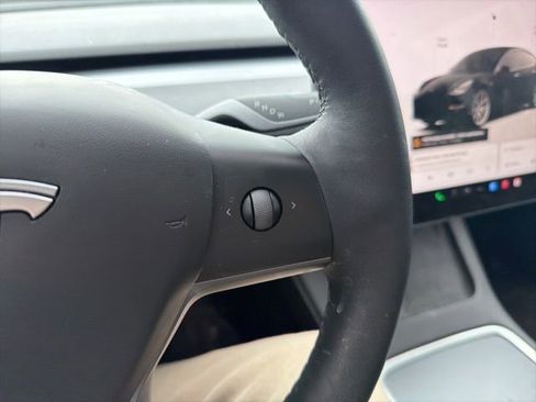 Used 2023 Tesla Model 3 Standard Range image 45