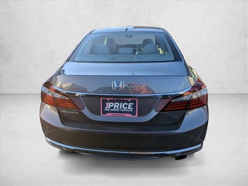 Used 2016 Honda Accord EX image 5