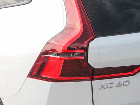 New 2026 Volvo XC60 T8 Ultra w/ Protection Package Premier image 9