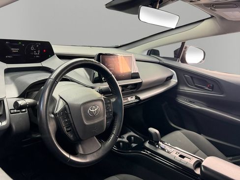 Used 2024 Toyota Prius LE FWD image 16