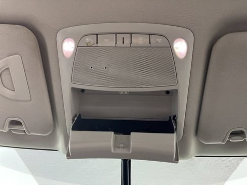 Used 2018 Nissan Rogue SV FWD image 34