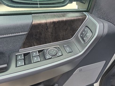 Used 2026 Ford F350 Lariat AWD/4WD image 6