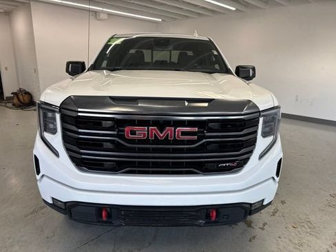 Used 2022 GMC Sierra 1500 AT4 w/ AT4 Preferred Package AWD/4WD image 5