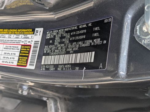 Used 2023 Toyota Highlander XLE AWD/4WD image 33