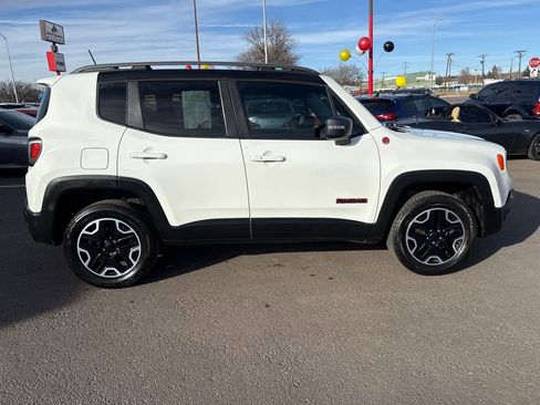 Used 2015 Jeep Renegade Trailhawk w/ Safety & Security Group I image 8