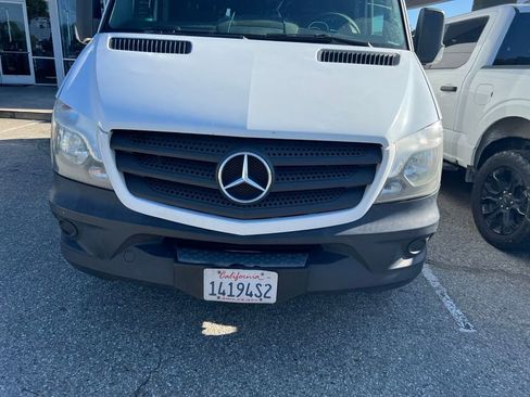 Used 2017 Mercedes-Benz Sprinter 2500 image 12