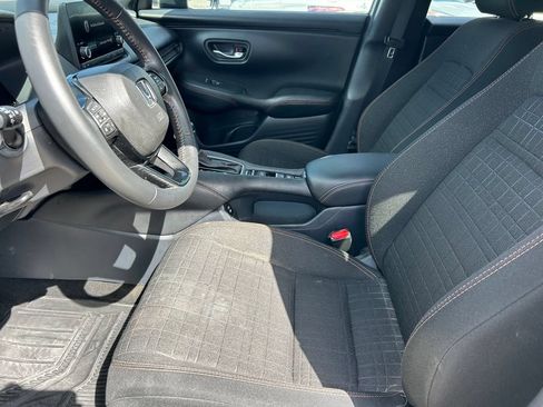 Used 2025 Honda HR-V Sport image 11