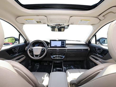 Certified 2024 Lincoln Corsair AWD w/ Equipment Group 101A image 25