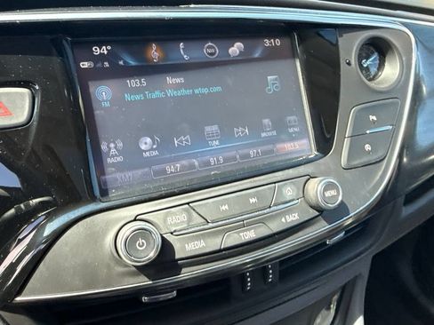 Used 2019 Buick Envision Essence FWD image 14