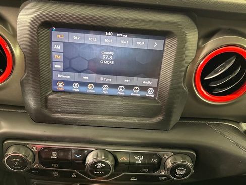 Used 2022 Jeep Wrangler Unlimited Sport image 13