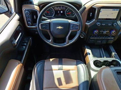 Used 2019 Chevrolet Silverado 1500 High Country w/ High Country Premium Package AWD/4WD image 12