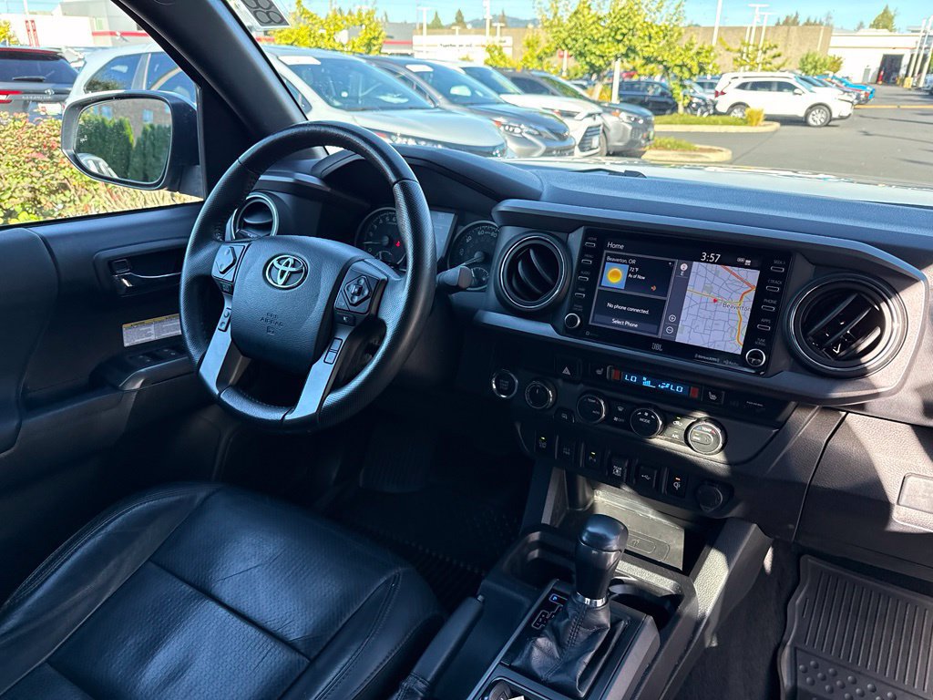 Used 2020 Toyota Tacoma TRD Off-Road w/ TRD Premium Off Road Package AWD/4WD image 21