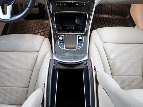 Used 2022 Mercedes-Benz GLC 300 4MATIC Coupe image 25