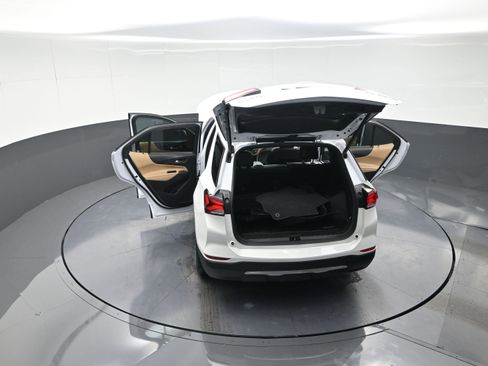 Used 2023 Chevrolet Equinox Premier image 15